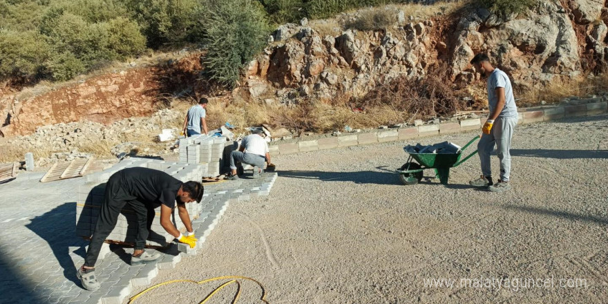 Edremit Belediyesi’nden yol düzenleme çalışmaları