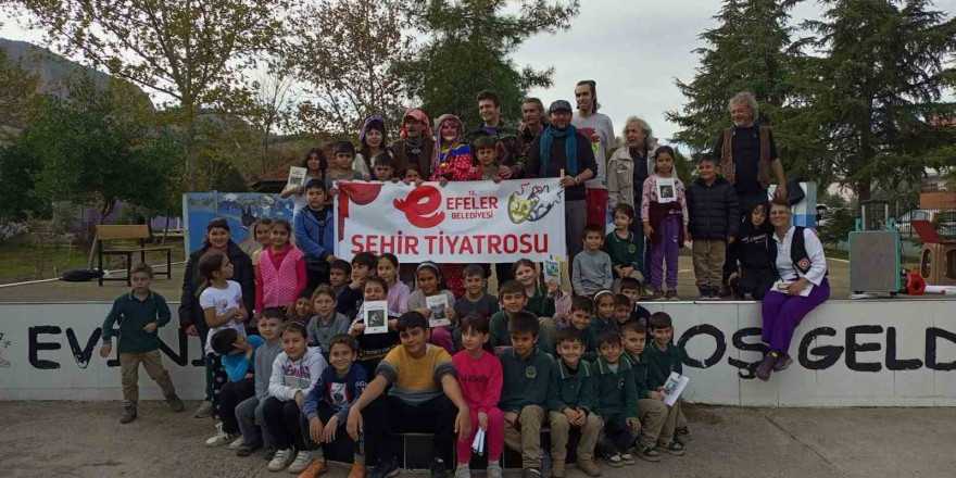 Efeler Belediyesi Şehir Tiyatrosu, çocuklarla buluştu