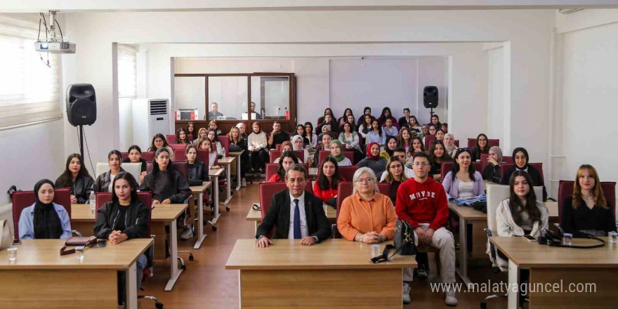 Efeler Belediyesi üniversiteli gençleri ağırladı