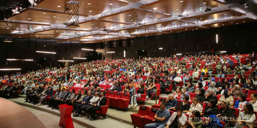 Eğitime farklı bir bakış açısı 'TEDXErciyesKoleji etkinlikleri'