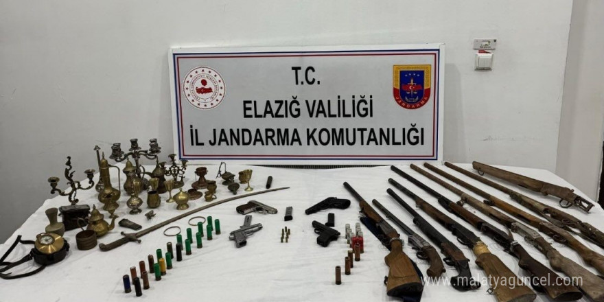 Elazığ’da 12 adet ruhsatsız silah ve 30 adet tarihi obje ele geçirildi: 2 gözaltı