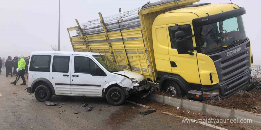 Elazığ’da 2 saatte 2 büyük zincirleme kaza: 13 araç çarpıştı, 7 yaralı