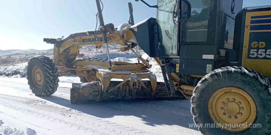 Elazığ’da 27 köy yolu ulaşıma kapandı