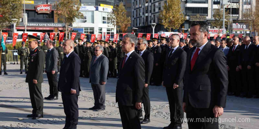 Elazığ’da Atatürk, düzenlenen törenle anıldı