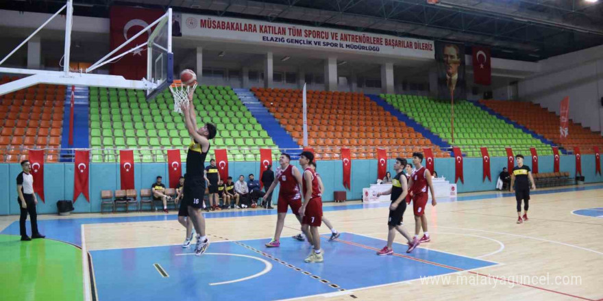 Elazığ’da basketbol U18 yerel lig mücadelesi başladı