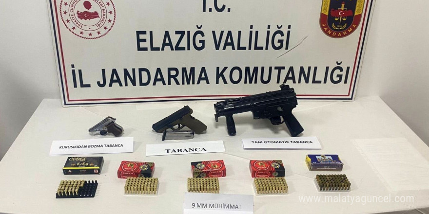 Elazığ’da bir işletmede yapılan aramda ruhsatsız tabanca ele geçirildi