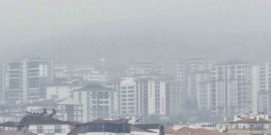 Elazığ’da yüksek kesimlerde yoğun sis etkisini sürdürüyor