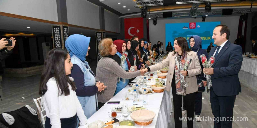 Elazığ’dan Mersin’e ’Huzur ve Kardeşlik Buluşması’ gerçekleştirildi