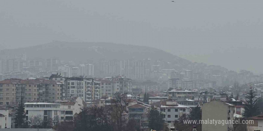 Elazığ’ın yüksek kesimlerinde sis etkili oldu