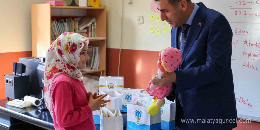 Elif Alpdemir İlkokulunda mutluluk dolu anlar