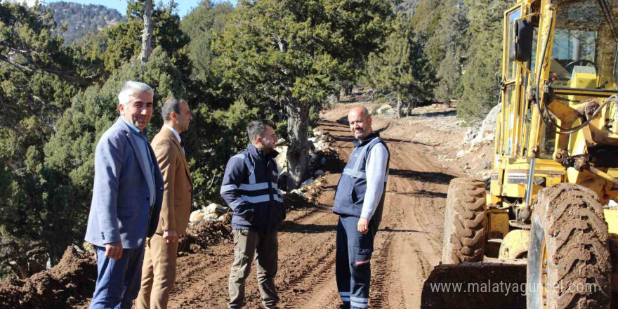 Elmalı’da yayla yoluna ulaşım kolaylaştı