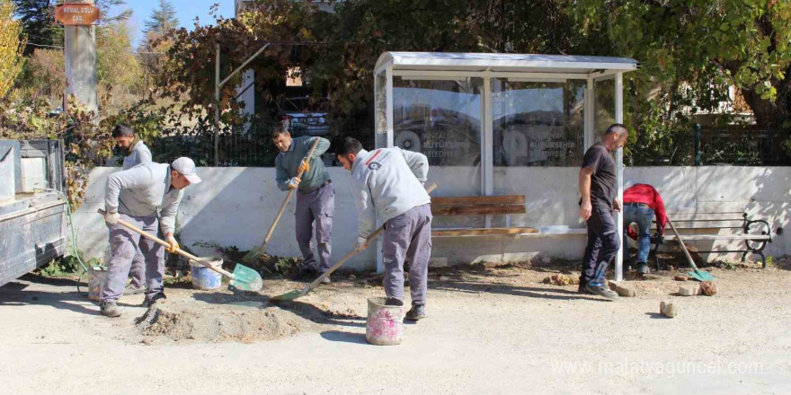 Elmalı’nın dört mahallesine otobüs durağı