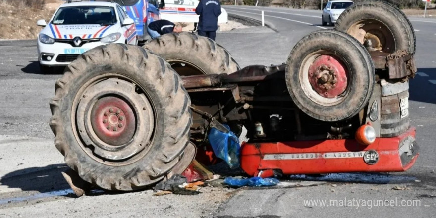 Emet’te traktör ile kamyonet çarpıştı, 1 kişi yaralandı