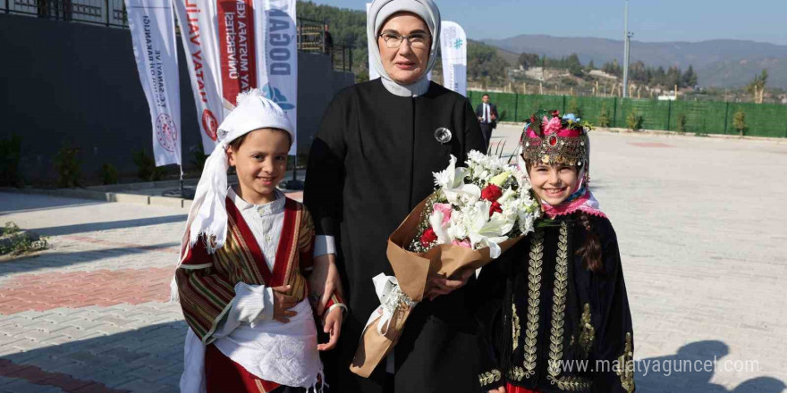 Emine Erdoğan, Hatay Engelli Sosyal Girişimcilik Merkezi’nin açılışını yaptı