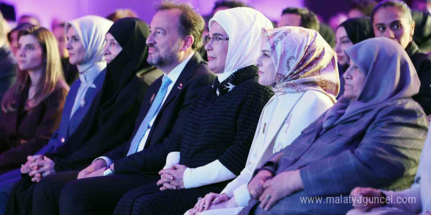 Emine Erdoğan, Uluslararası Farkındalık Zirvesi’nde “kadın” vurgusu yaptı