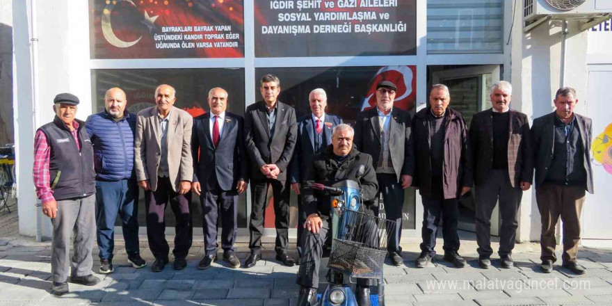 Emniyet Müdürü Erden Sakarya’dan, Iğdır Şehit ve Gazi Aileleri Sosyal Yardımlaşma ve Dayanışma Derneğine ziyaret