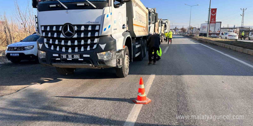 Erciş’te kış lastiği uygulaması yapıldı