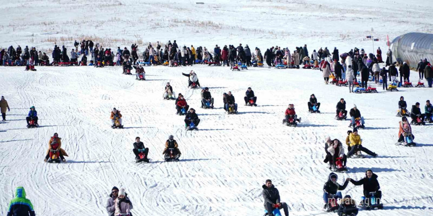 Erciyes hafta sonu 70 bin ziyaretçi ağırladı