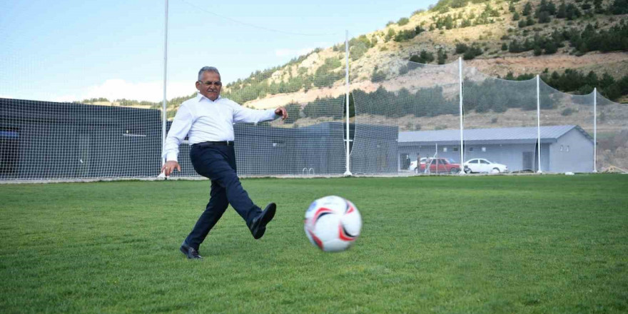 Erciyes Yüksek İrtifa Kamp Merkezi’nde U-16 Milli Takımlar futbol şöleni