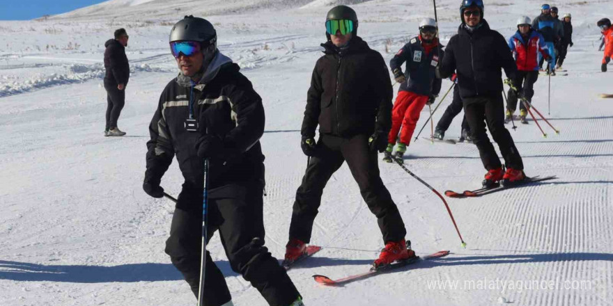 Erciyes’te kayak sezonu başladı