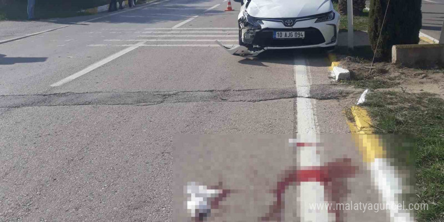 Erdek’te otomobilin çarptığı motosiklet sürücüsü hayatını kaybetti