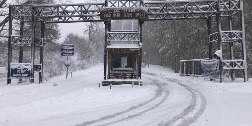 Eriklitepe beyaz örtüyle kaplandı