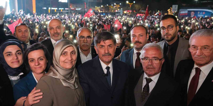 Erzincan Belediye Başkanlığını Cumhur İttifakı adayı Aksun kazandı