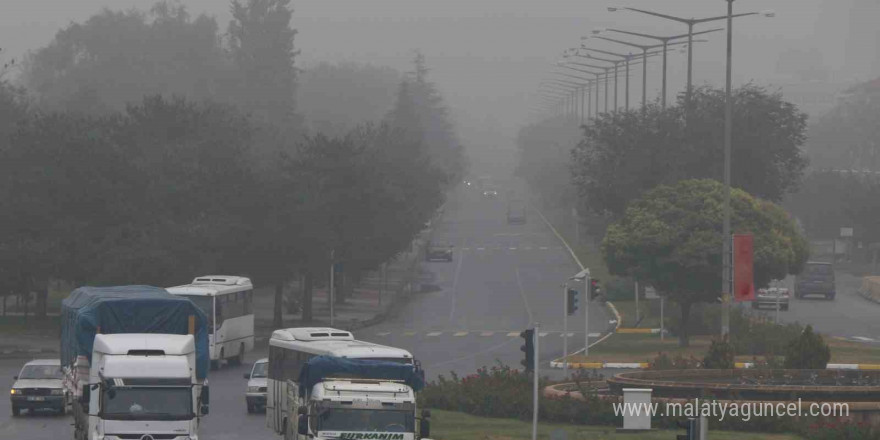 Erzincan güne sisle uyandı