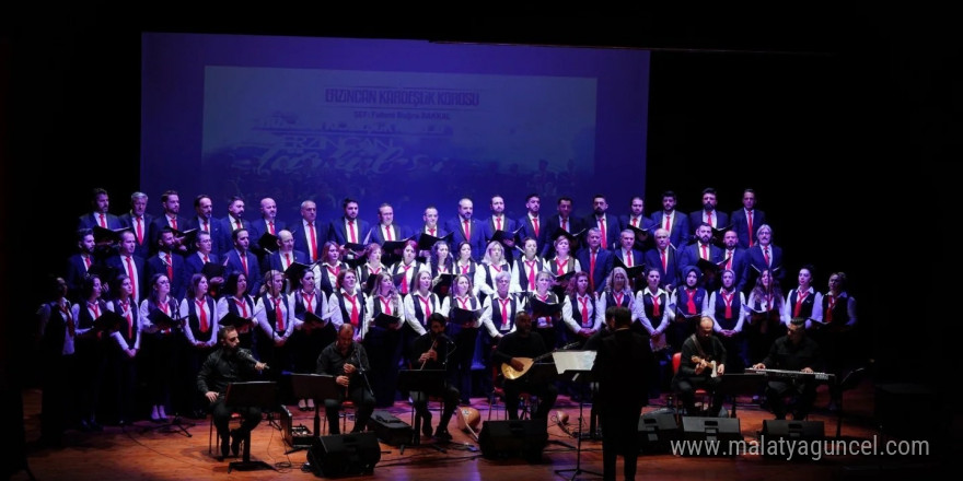 Erzincan Kardeşlik Korosu, ilk il dışı konserini İstanbul’da verdi