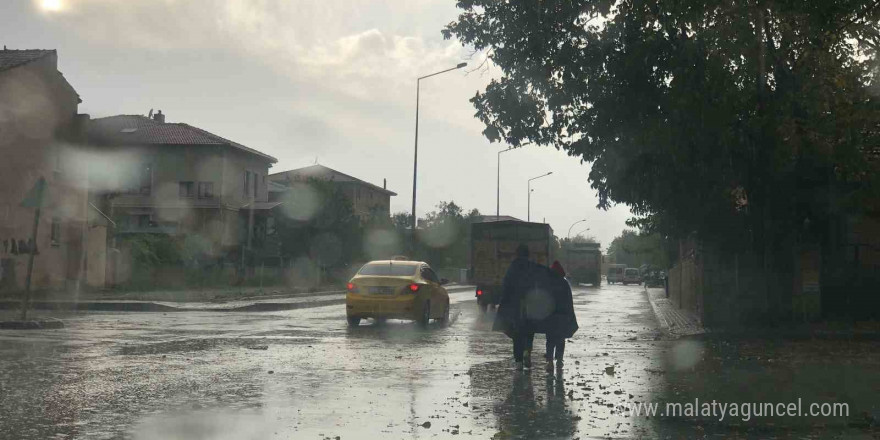 Erzincan’da aralıklı yağış bekleniyor