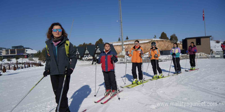 Erzincan’da 'dağ kayağı' heyecanı