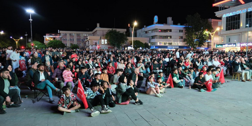 Erzincan’da milli maç heyecanı yaşandı