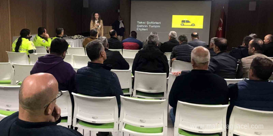 Erzincan’da taksi şoförlerine “Etkili İletişim ve Turizm Değerlerimiz” konulu seminer verildi