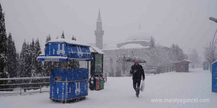 Erzurum beyaza büründü