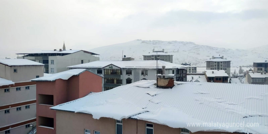 Erzurum’da kış yüzünü göstermeye başladı