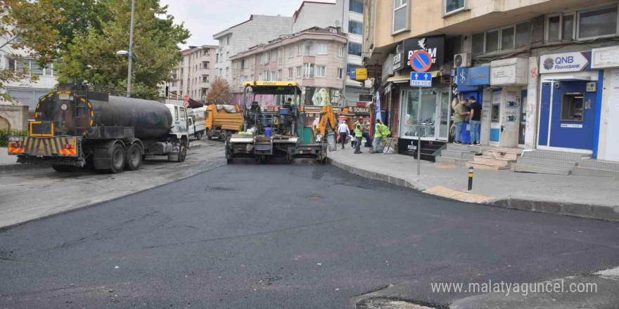 Esenyurt’ta  bozuk olan yollar yenileniyor