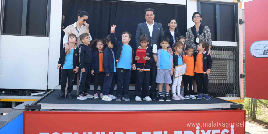 Esenyurt’ta minik ellerin ürettiği turşular sokak hayvanları için mamaya dönüştü