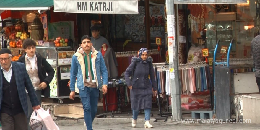 Esenyurt’ta yaşayan Suriyeliler dönüş için hazırlanıyor