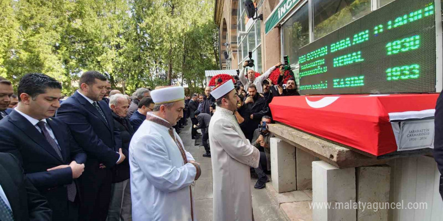 Eski Bakan Çakmakoğlu son yolculuğuna uğurlandı