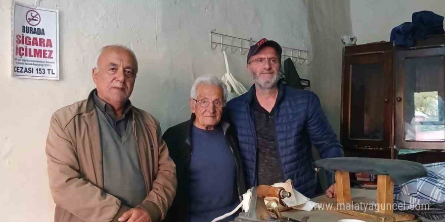 Eski ilgi olmaması nedeni ile 73 yıllık mesleğine son verdi