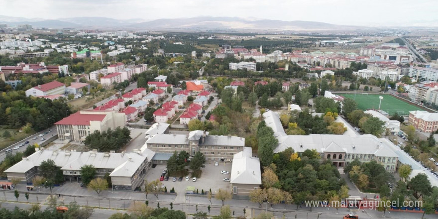 Eski Mareşal Fevzi Çakmak Hastanesi Binası artık Erzurum Lisesi’nin