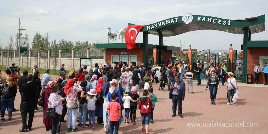 Eskişehir Hayvanat Bahçesi bir yılda 805 bin ziyaretçi ağırladı