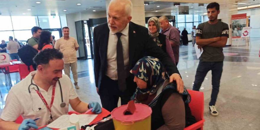 Eskişehir Şehir Hastanesi’nde kan bağışı kampanyası