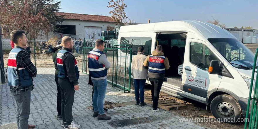 Eskişehir’de 44 düzensiz göçmen hakkında 1 milyon 4 bin 696 TL ceza yazıldı