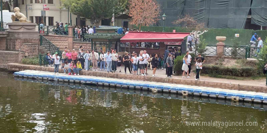 Eskişehir’de gondol sırası yoğunluğu oluştu