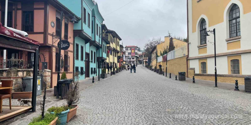 Eskişehir’de soğuk kent merkezindeki yoğunluğu azalttı