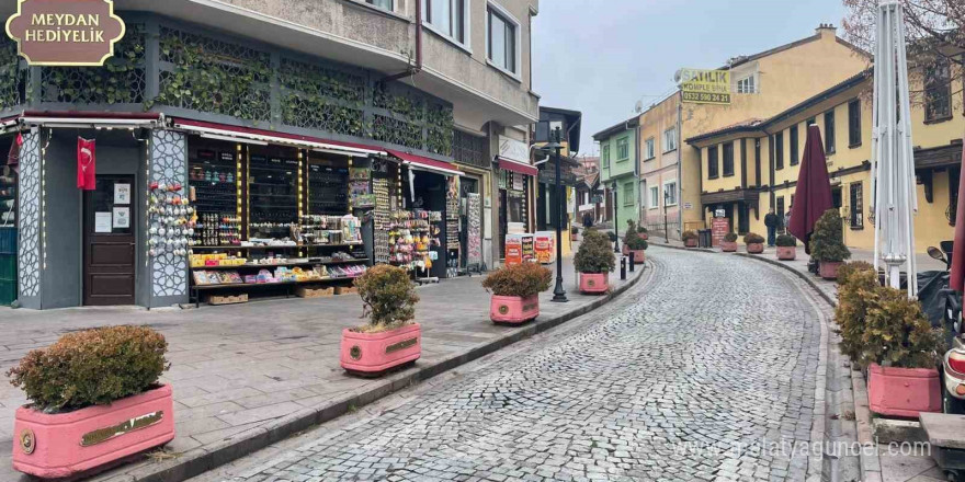 Eskişehir’de soğuk kent merkezindeki yoğunluğu azalttı