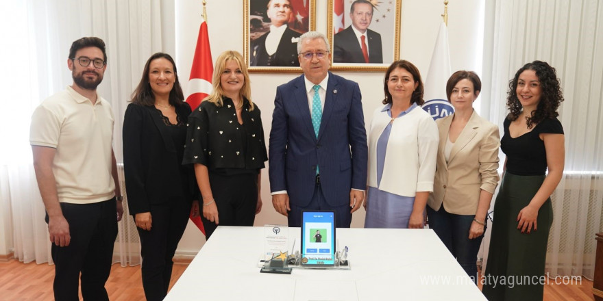 EÜ Diş Hekimliği Ağız ve Diş Sağlığı Hastanesinde engelli dostu mobil uygulama kullanıma başlandı