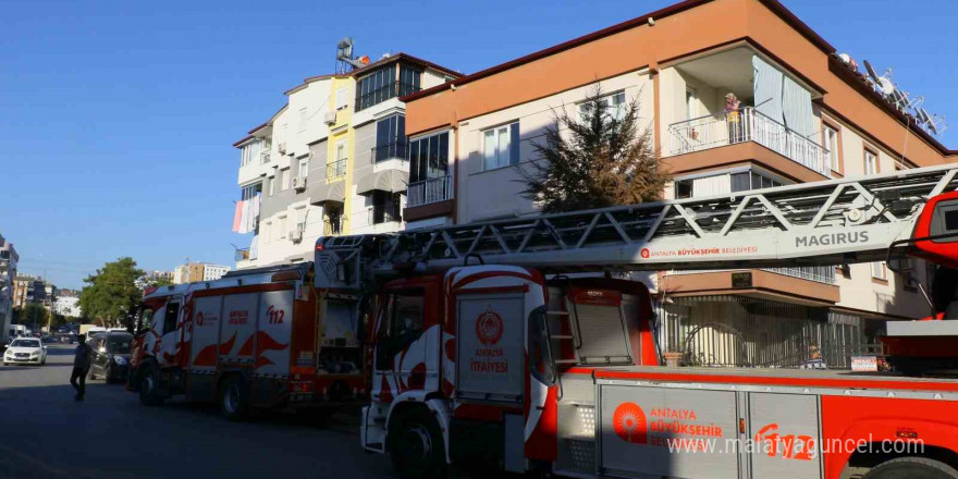 Eve döndüklerinde gördüklerine inanamadı, genç kız gözyaşlarını tutamadı