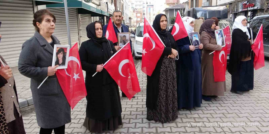 Evlatları dağa kaçırılan anne ve babalardan çocuklarına umutlu çağrı